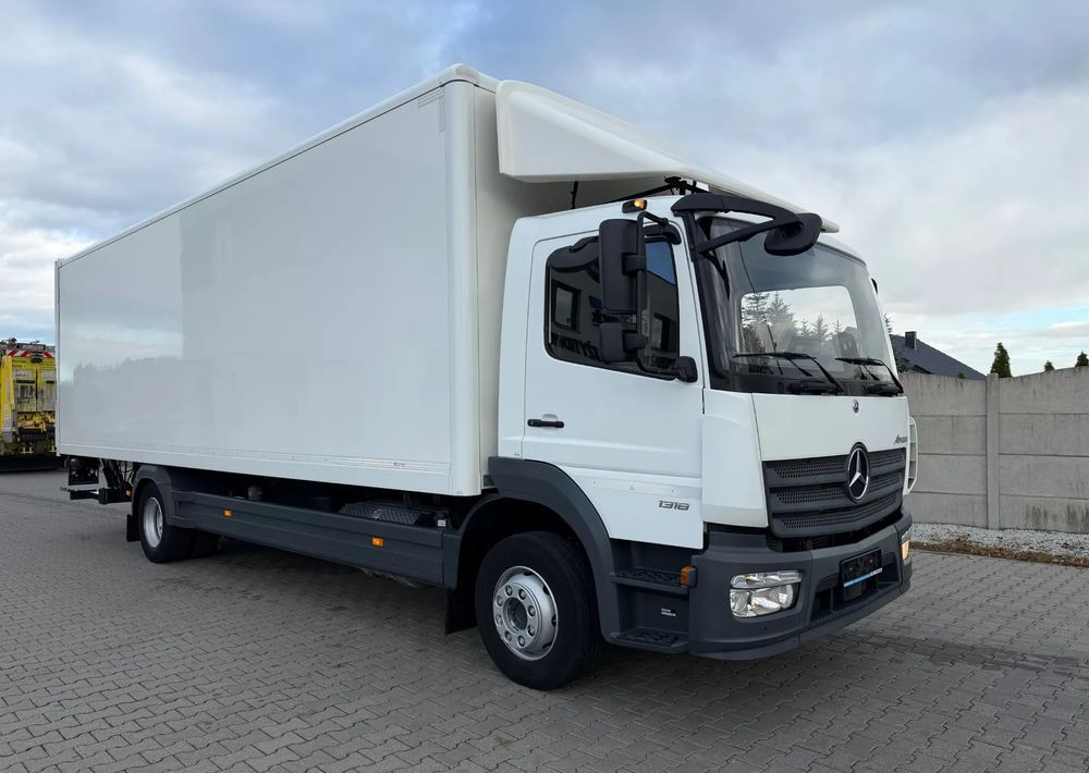 Mercedes-Benz ATEGO 1318 IZOTERMA 20 PALET! - Furgonas sunkvežimis: foto 3 Mercedes-Benz ATEGO 1318 IZOTERMA 20 PALET! - Furgonas sunkvežimis: foto 3