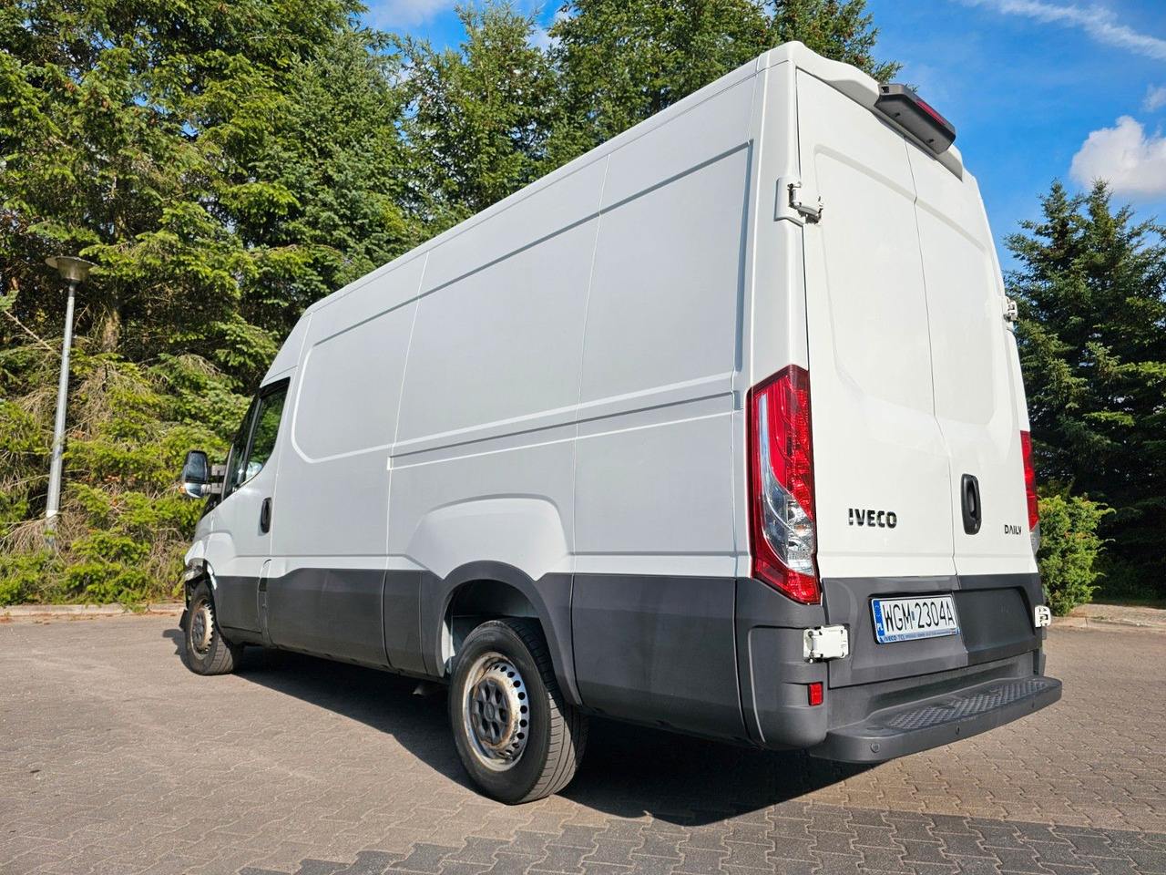 Iveco DAILY 35-160 L3H2 Nur 129tkm ! Leichte unfall - Krovininis mikroautobusas: foto 3 Iveco DAILY 35-160 L3H2 Nur 129tkm ! Leichte unfall - Krovininis mikroautobusas: foto 3
