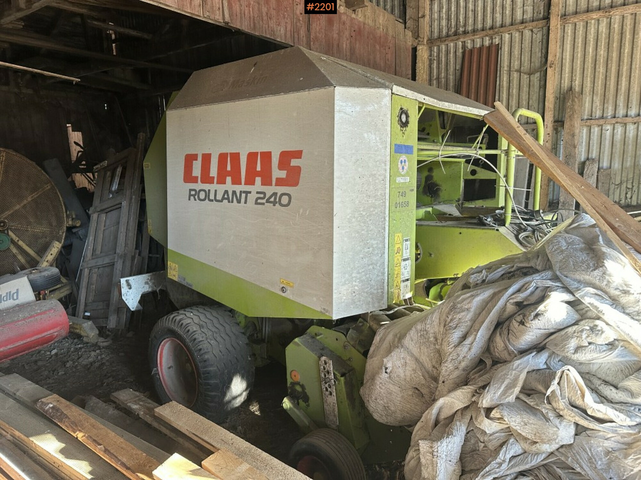 Baler Claas Rollant 240 - Pašarų tvarkymo technika: foto 1 Baler Claas Rollant 240 - Pašarų tvarkymo technika: foto 1