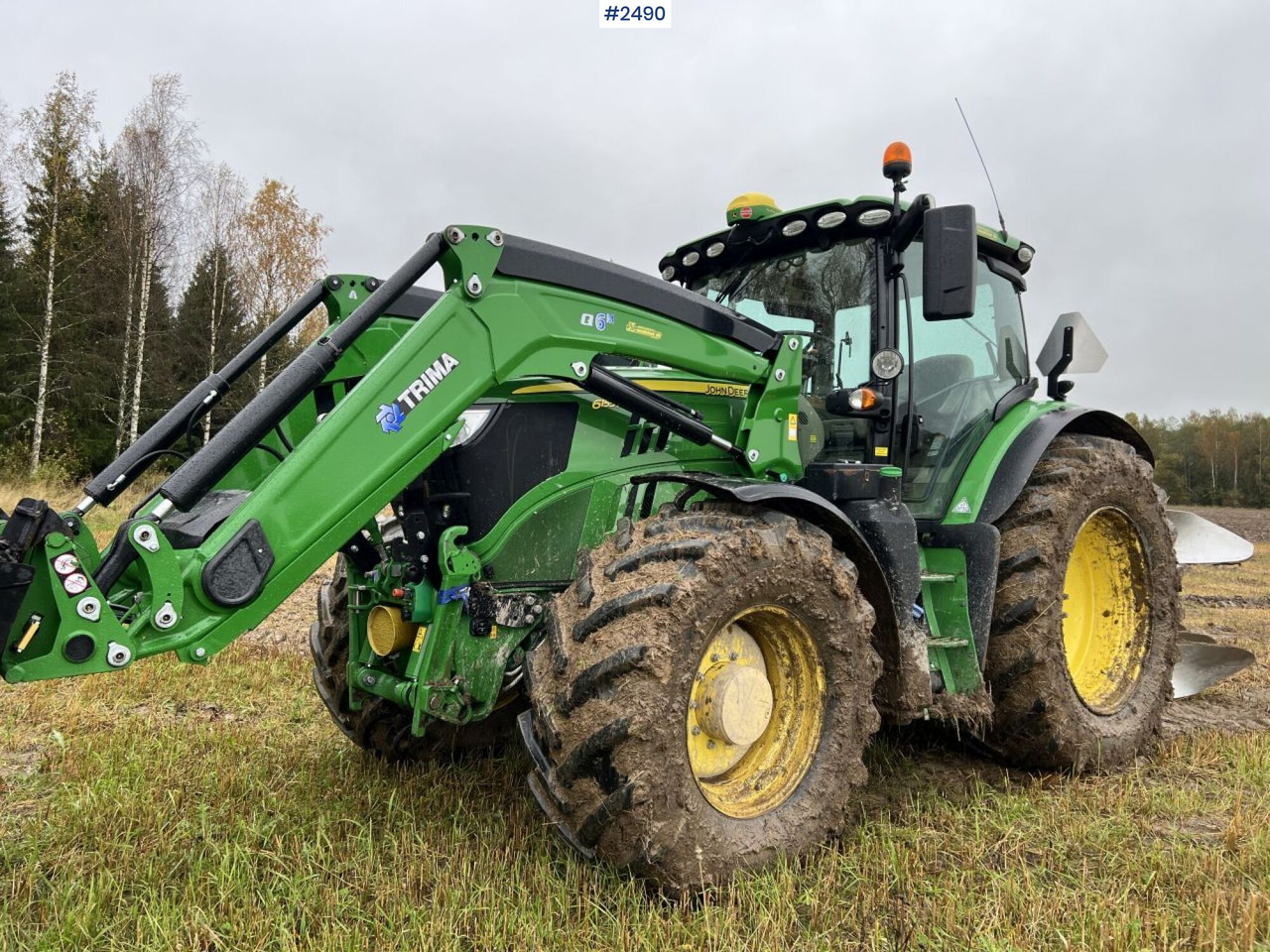 JOHN DEERE 6155R Agricultural tractor - Traktorius: foto 1 JOHN DEERE 6155R Agricultural tractor - Traktorius: foto 1