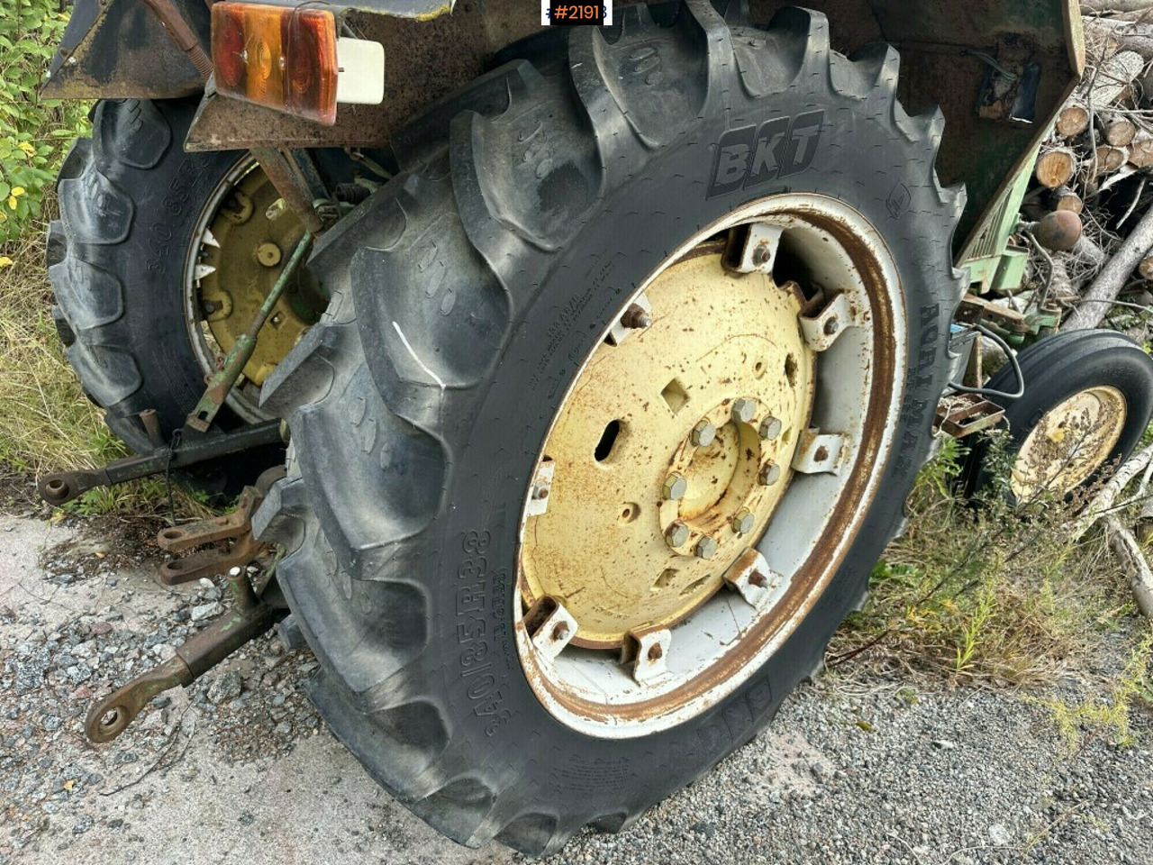 John Deere 2130 Tractor - Traktorius: foto 5 John Deere 2130 Tractor - Traktorius: foto 5