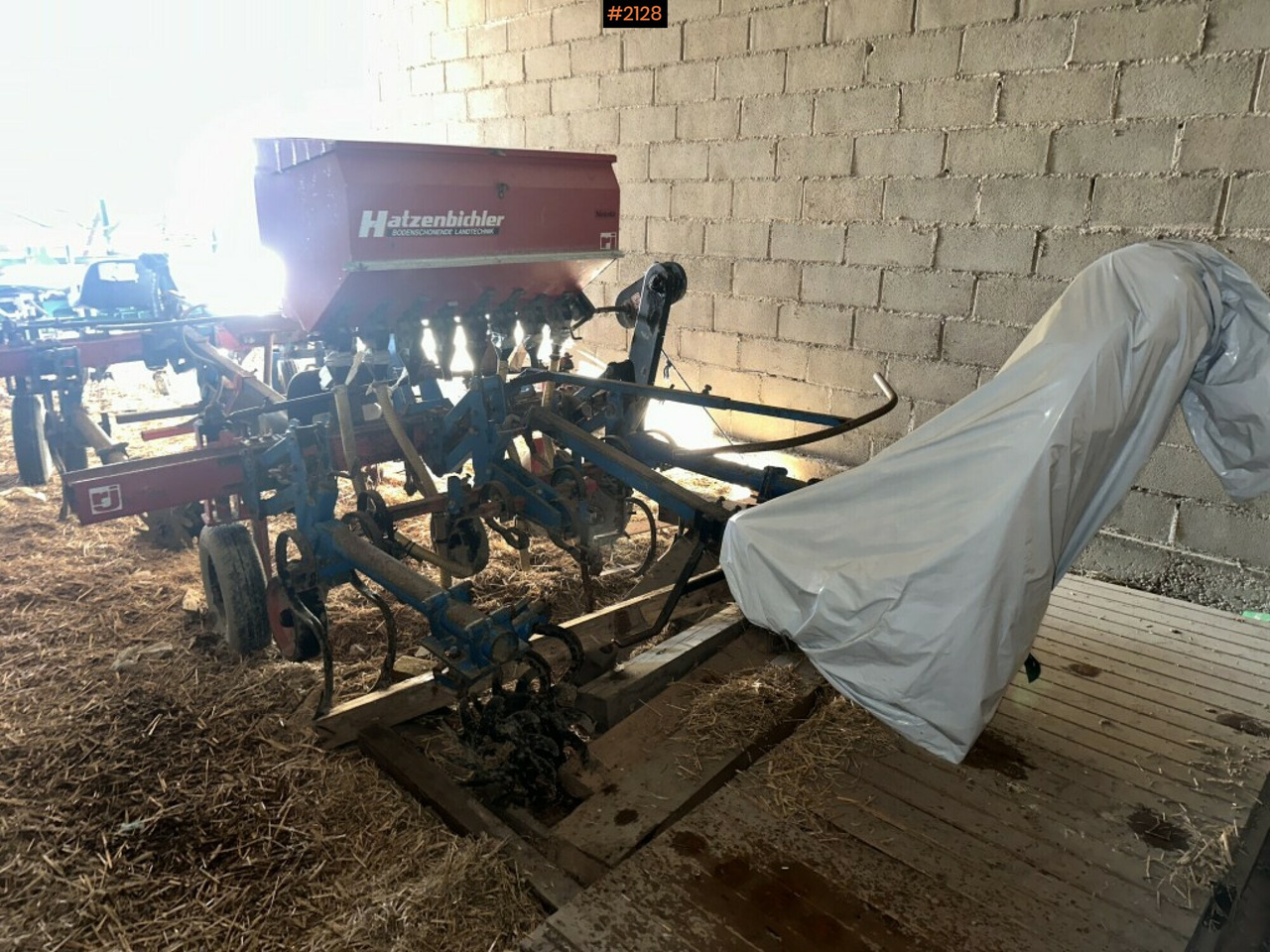 Row crop cleaner Hatzenbichler with fertilizer - Žemės dirbimo technika: foto 3 Row crop cleaner Hatzenbichler with fertilizer - Žemės dirbimo technika: foto 3