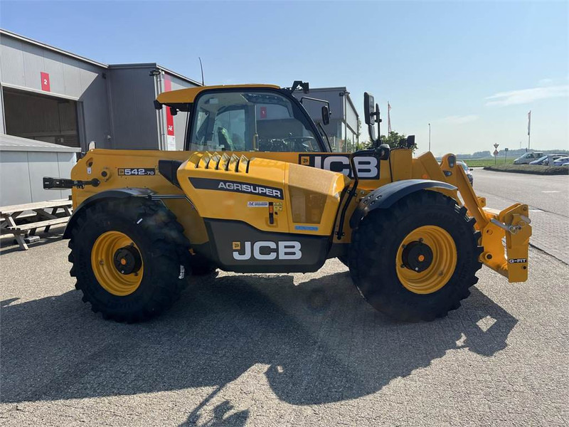 JCB 542-70 AgriSuper DTVT - Teleskopinis krautuvas: foto 1 JCB 542-70 AgriSuper DTVT - Teleskopinis krautuvas: foto 1