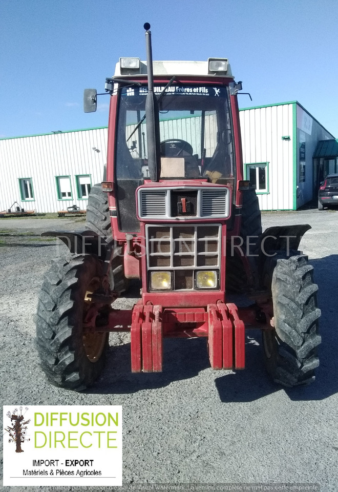 CASE IH TRACTEUR AGRICOLE 845 XL - Traktorius: foto 1 CASE IH TRACTEUR AGRICOLE 845 XL - Traktorius: foto 1