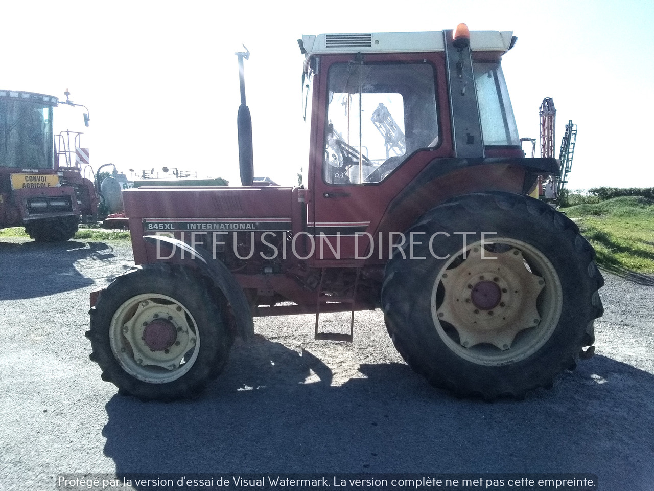 CASE IH TRACTEUR AGRICOLE 845 XL - Traktorius: foto 3 CASE IH TRACTEUR AGRICOLE 845 XL - Traktorius: foto 3