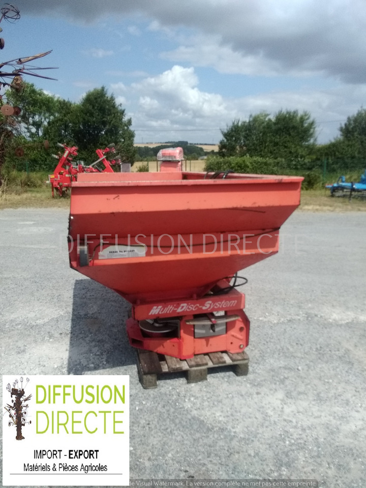 KUHN DISTRIBUTEUR D'ENGRAIS MDS 921 - Trąšų barstytuvas: foto 1 KUHN DISTRIBUTEUR D'ENGRAIS MDS 921 - Trąšų barstytuvas: foto 1