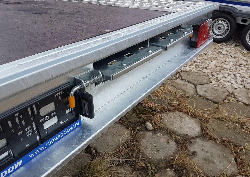 Niewiadów NM MARS 4,5x2,1m 2.7T R14C z sklejka - Autovežis priekaba: foto 3 Niewiadów NM MARS 4,5x2,1m 2.7T R14C z sklejka - Autovežis priekaba: foto 3