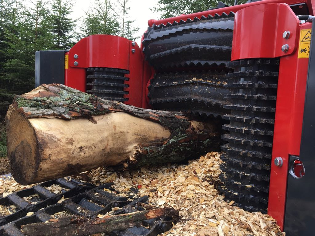 UFKES GREENTEC 962 - Medienos smulkintuvas: foto 5 UFKES GREENTEC 962 - Medienos smulkintuvas: foto 5