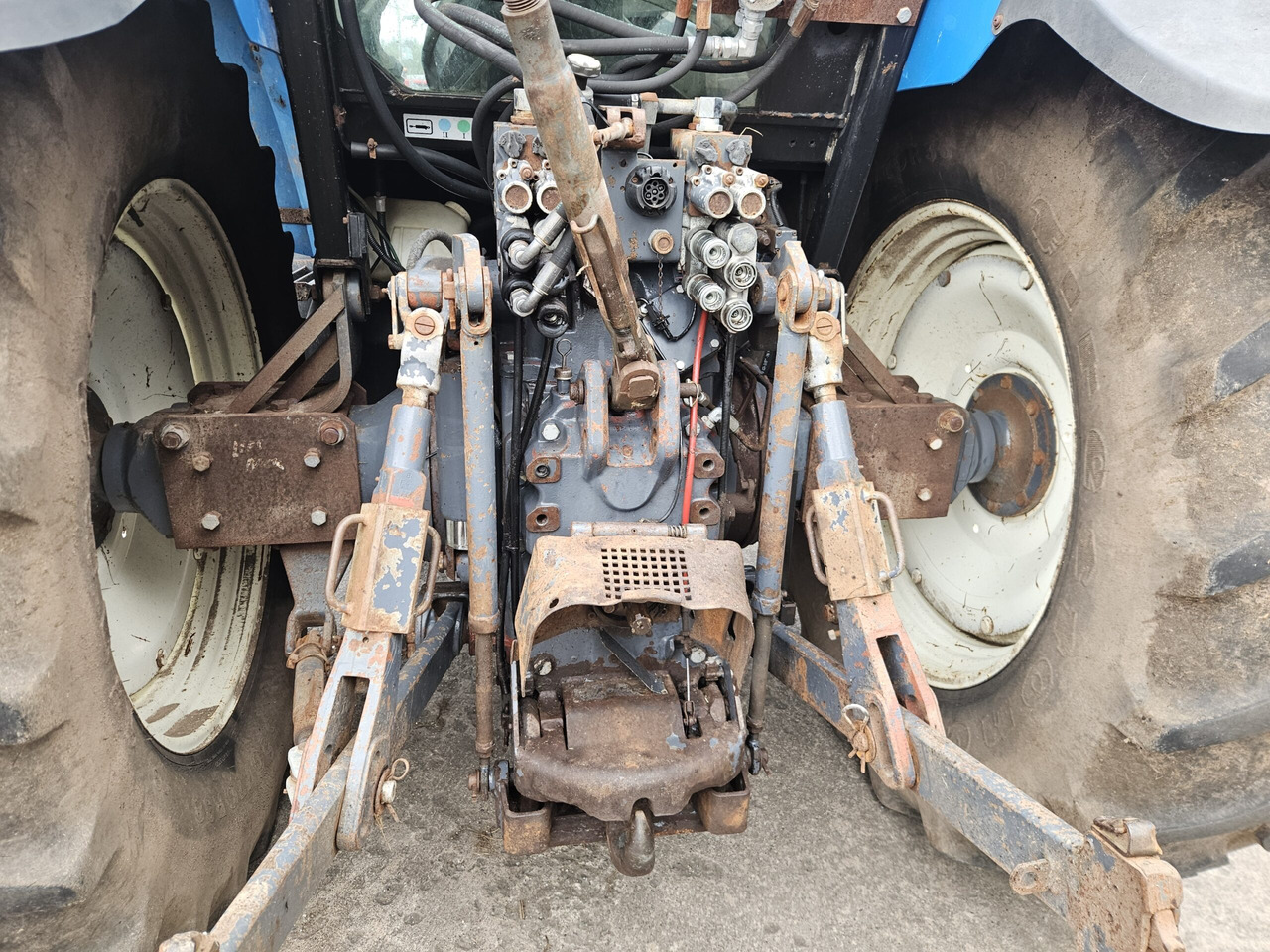 1997 New Holland 8360 - Traktorius: foto 4 1997 New Holland 8360 - Traktorius: foto 4