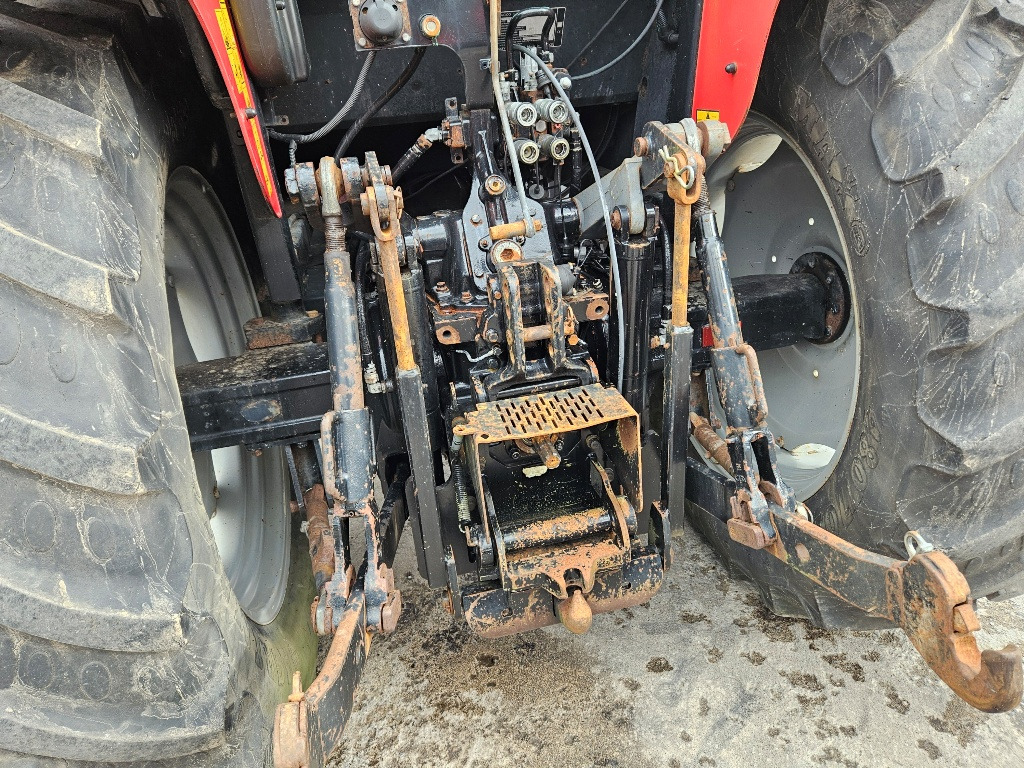 MF 5445 Manual Shuttle - Traktorius: foto 4 MF 5445 Manual Shuttle - Traktorius: foto 4