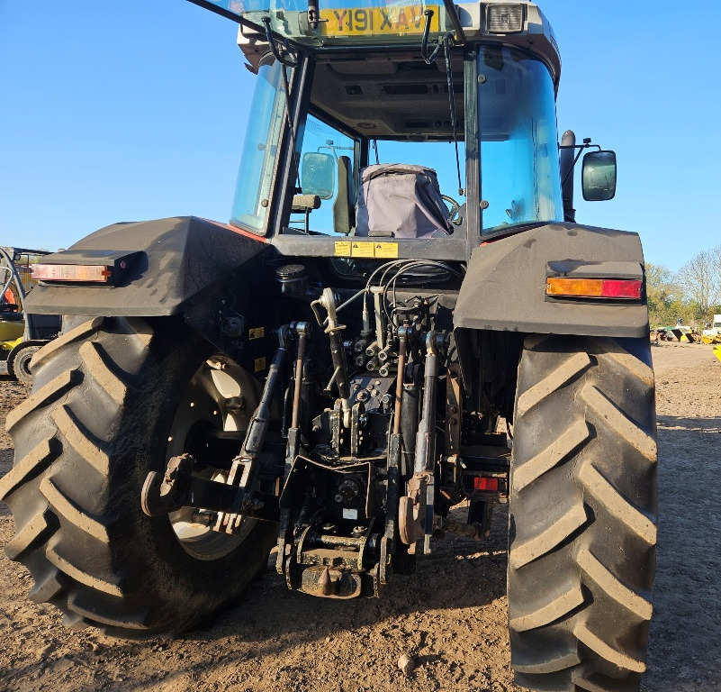 MF 6270 with front loader, under 6000 hours - Traktorius: foto 3 MF 6270 with front loader, under 6000 hours - Traktorius: foto 3