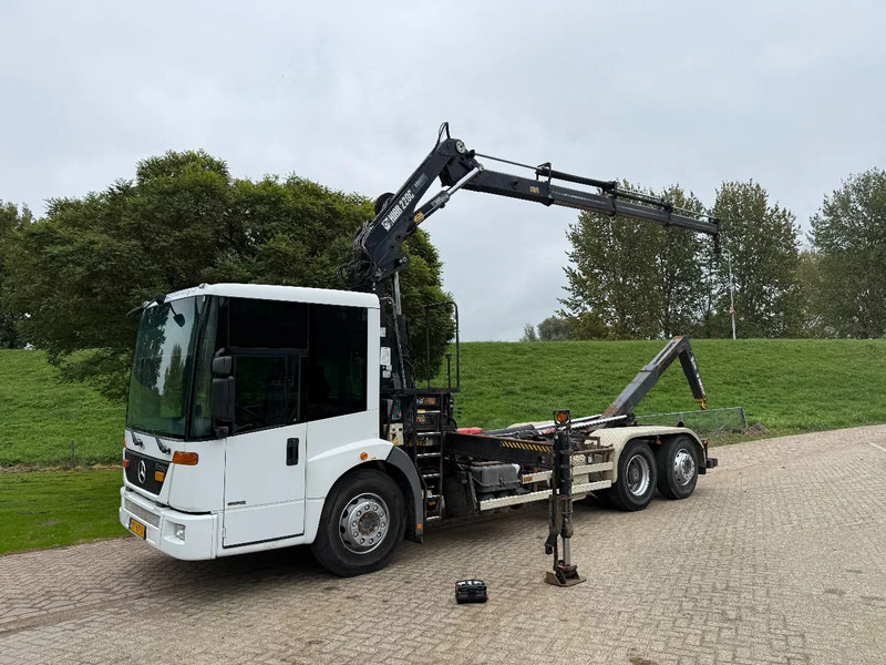 Mercedes-Benz Econic Hiab 220-Hooklift-6x2-Remote - Sunkvežimis su kranu: foto 1 Mercedes-Benz Econic Hiab 220-Hooklift-6x2-Remote - Sunkvežimis su kranu: foto 1