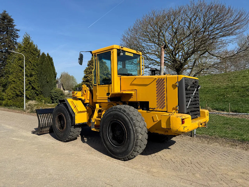 Volvo L70D - Ratinis krautuvas: foto 3 Volvo L70D - Ratinis krautuvas: foto 3