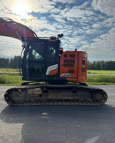 HitachiZX225USLC-7 + Engcon - Vikšrinis ekskavatorius: foto 5 HitachiZX225USLC-7 + Engcon - Vikšrinis ekskavatorius: foto 5