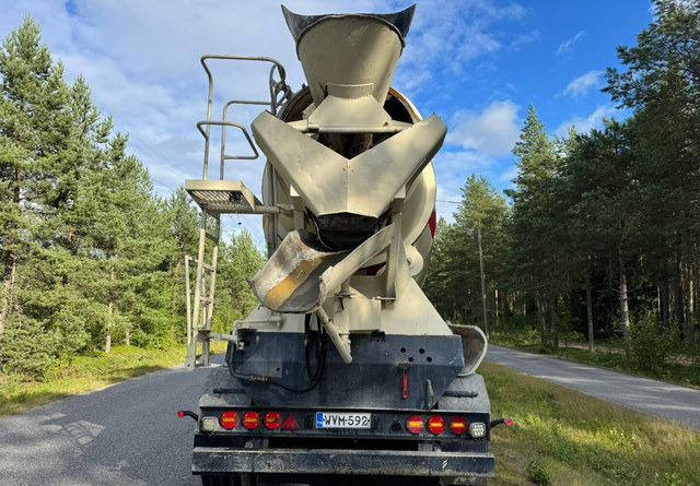 Liebherr12m3 - Betonvežio puspriekabė: foto 3 Liebherr12m3 - Betonvežio puspriekabė: foto 3