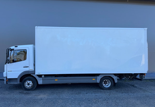 Mercedes-BenzAtego kaappi + perälauta - Furgonas sunkvežimis: foto 2 Mercedes-BenzAtego kaappi + perälauta - Furgonas sunkvežimis: foto 2