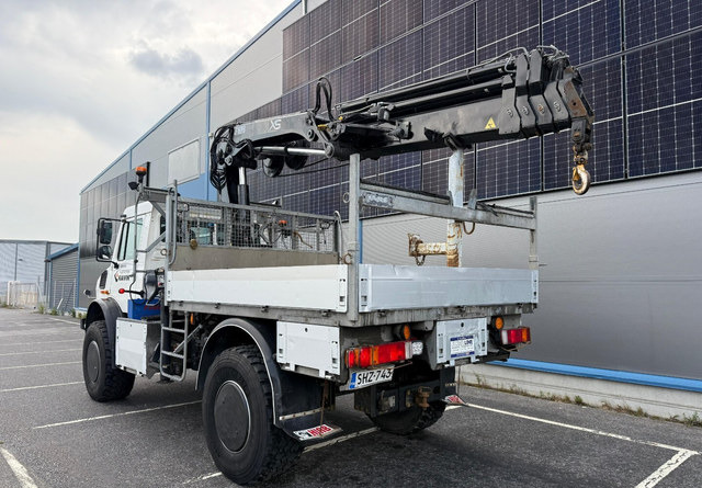 Mercedes-BenzUnimog U5000 + Hiab 099 E-4 - Platforminis/ Bortinis sunkvežimis, Sunkvežimis su kranu: foto 3 Mercedes-BenzUnimog U5000 + Hiab 099 E-4 - Platforminis/ Bortinis sunkvežimis, Sunkvežimis su kranu: foto 3