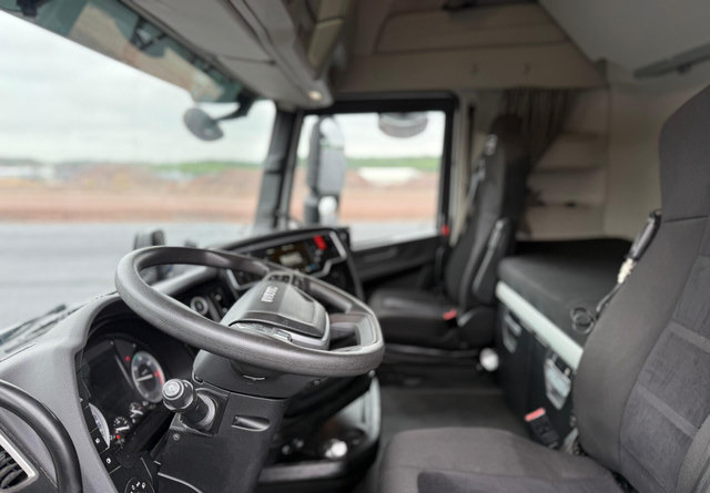 Vilkikas Iveco S-Way 460 4x2 LNG / LBG: foto 14
