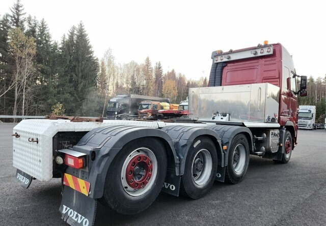 Volvo FH16 600 8x4 - Vilkikas: foto 4 Volvo FH16 600 8x4 - Vilkikas: foto 4