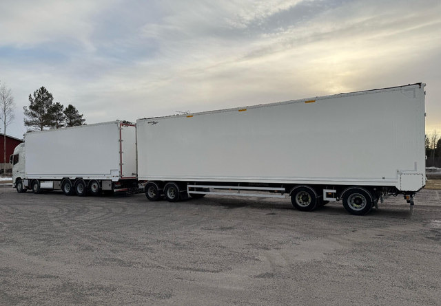 Volvo FH16 - Furgonas sunkvežimis: foto 4 Volvo FH16 - Furgonas sunkvežimis: foto 4