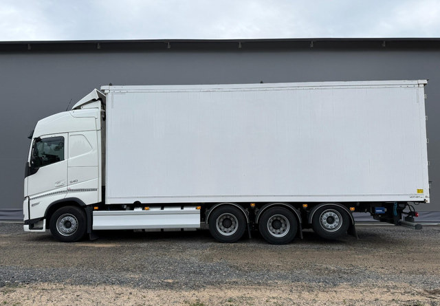 VolvoFH 540 8x4 66m3 - Furgonas sunkvežimis: foto 3 VolvoFH 540 8x4 66m3 - Furgonas sunkvežimis: foto 3