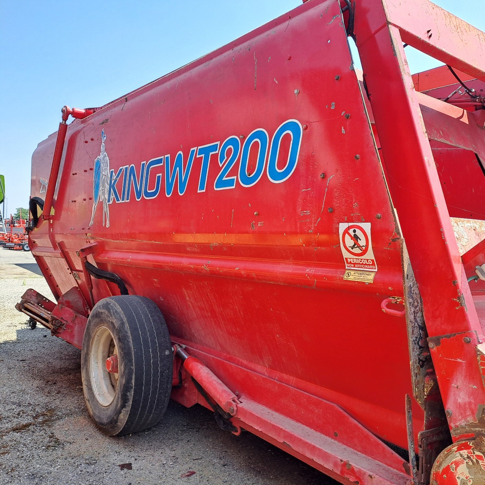 CARRO MISCELATORE TRAINATO ZAGO KING WT 200 - Pašarų maišytuvas: foto 2 CARRO MISCELATORE TRAINATO ZAGO KING WT 200 - Pašarų maišytuvas: foto 2