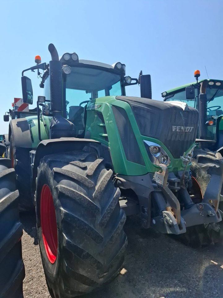 FENDT 828 VARIO PROFIPLUS - Traktorius: foto 1 FENDT 828 VARIO PROFIPLUS - Traktorius: foto 1