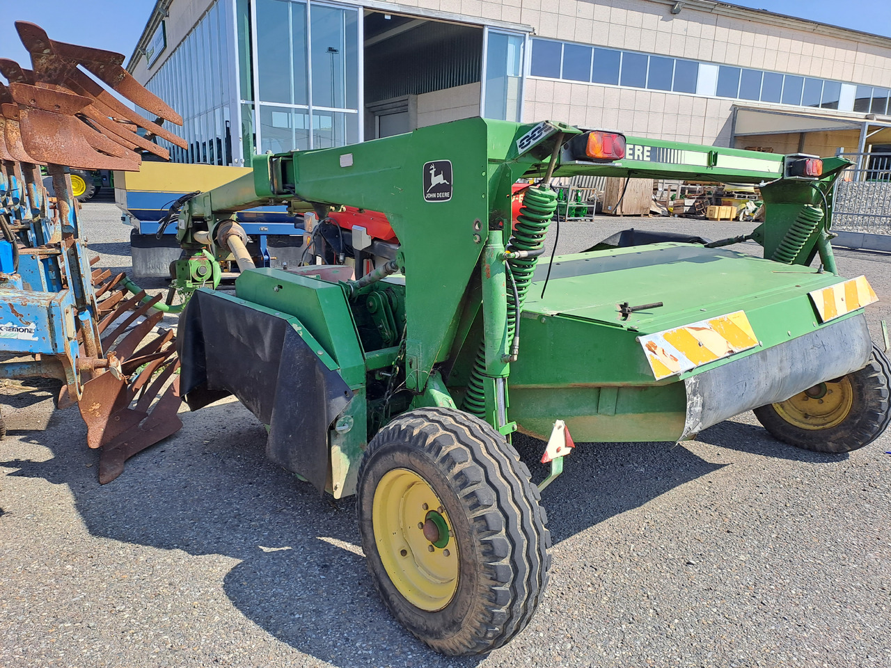JOHN DEERE 1460 - Šienapjovė: foto 1 JOHN DEERE 1460 - Šienapjovė: foto 1
