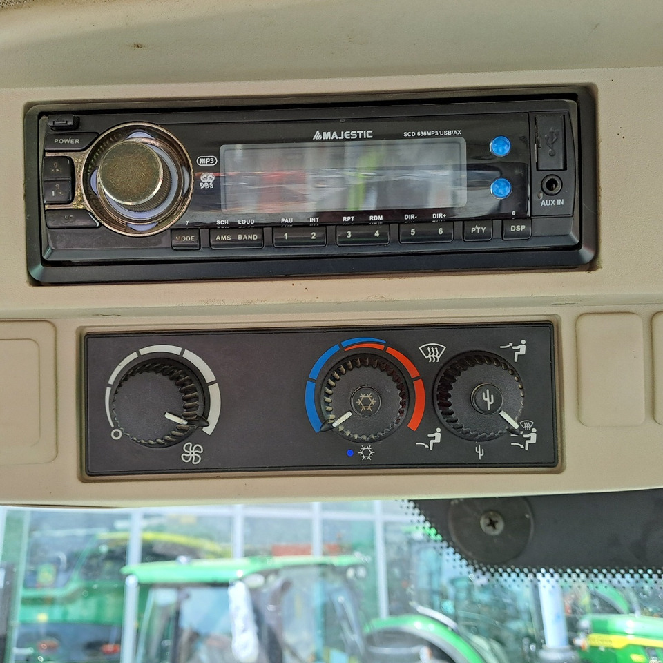 Traktorius JOHN DEERE 6140R: foto 11