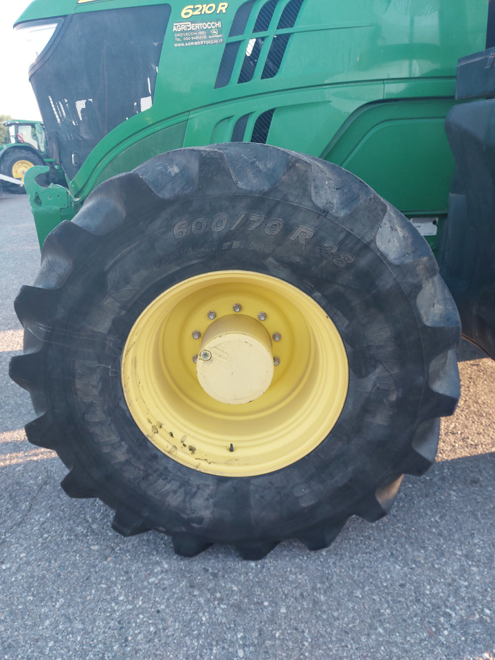 Traktorius JOHN DEEREE 6210R: foto 6