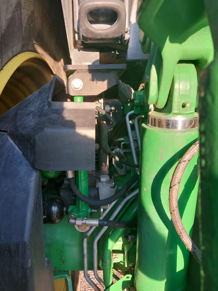 Traktorius JOHN DEEREE 6210R: foto 13