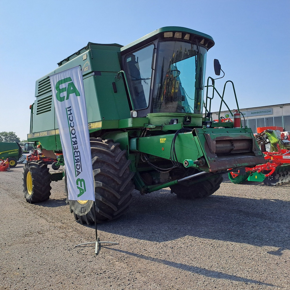 Derliaus nuėmimo kombainas MIETITREBBIA JOHN DEERE CTS: foto 1