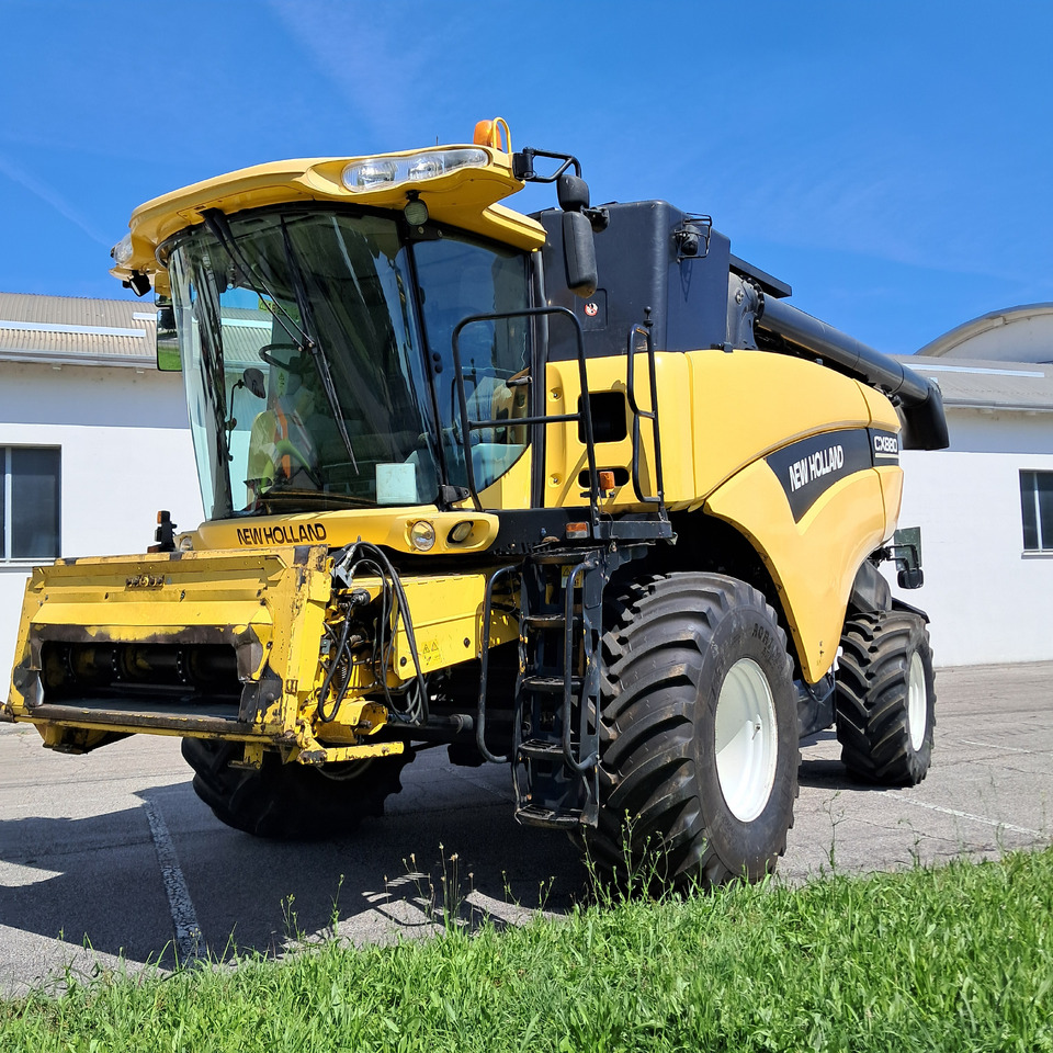 NEW HOLLAND CX880 - Derliaus nuėmimo kombainas: foto 1 NEW HOLLAND CX880 - Derliaus nuėmimo kombainas: foto 1