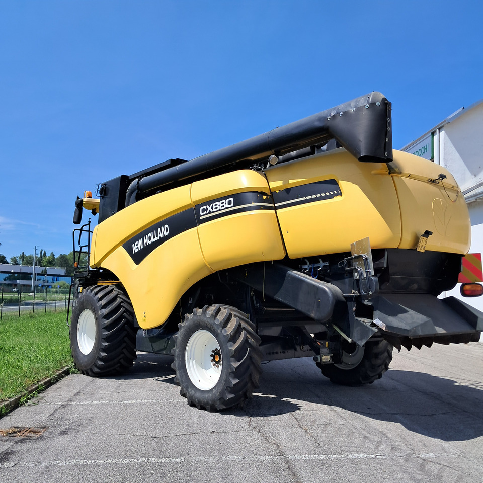 NEW HOLLAND CX880 - Derliaus nuėmimo kombainas: foto 3 NEW HOLLAND CX880 - Derliaus nuėmimo kombainas: foto 3