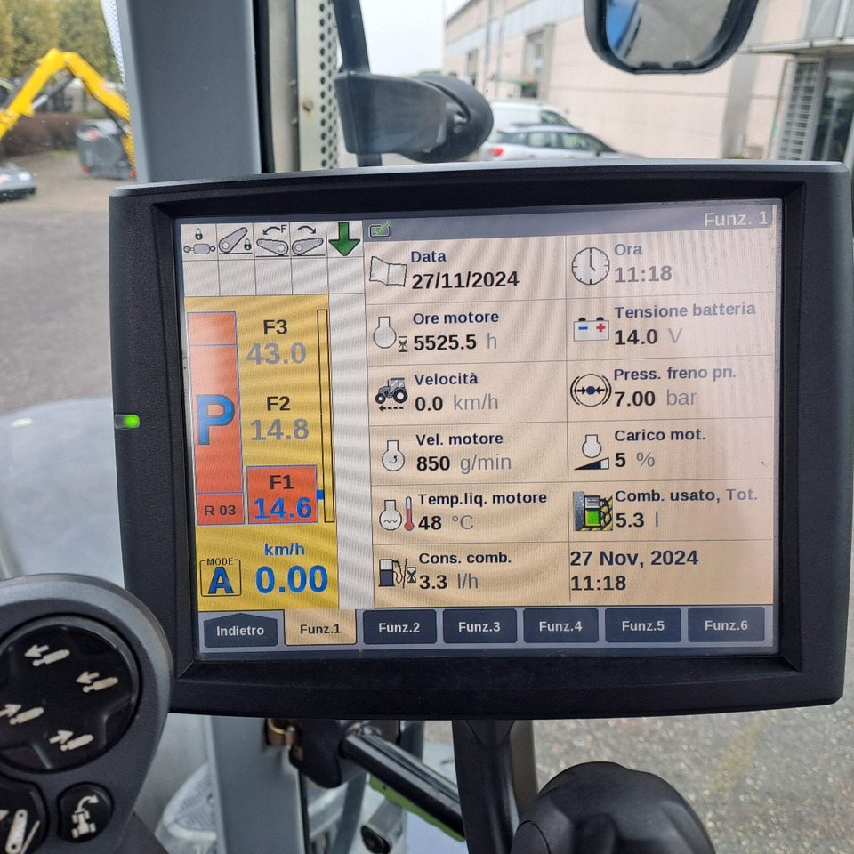 NEW HOLLAND T7.270 BLUEPOWER - Traktorius: foto 3 NEW HOLLAND T7.270 BLUEPOWER - Traktorius: foto 3
