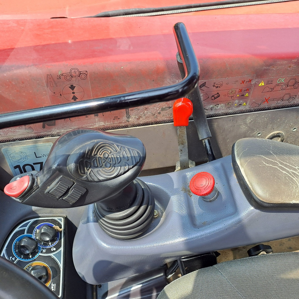 Teleskopinis krautuvas TELESCOPICO MANITOU MLT 840-137 PS: foto 9