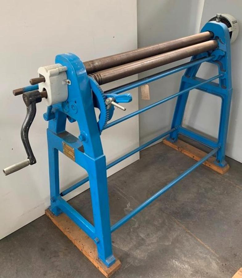 Dreiwalzen-Rundbiegemaschine DURMAZLAR - Metalo apdirbimo staklės: foto 1 Dreiwalzen-Rundbiegemaschine DURMAZLAR - Metalo apdirbimo staklės: foto 1