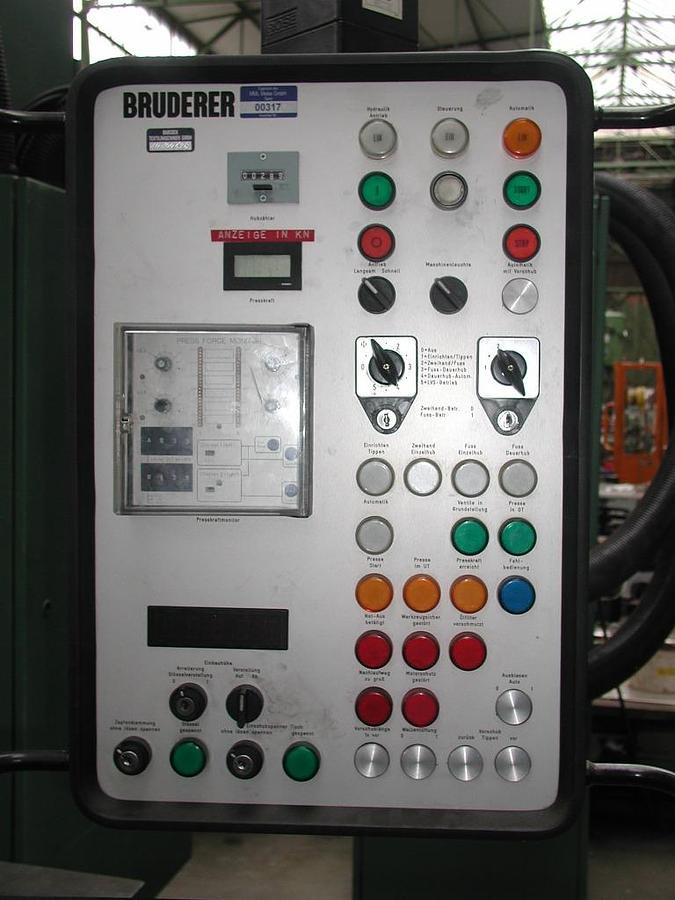 Kniehebelpresse BRUDERER - Metalo apdirbimo staklės: foto 2 Kniehebelpresse BRUDERER - Metalo apdirbimo staklės: foto 2