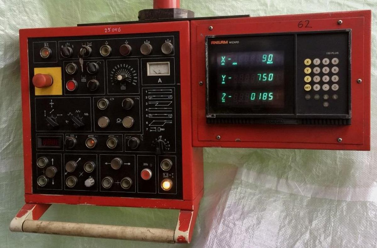 Konsolfräsmaschine (Universalfräsmaschine) STROJTOS - Frezavimo staklės: foto 2 Konsolfräsmaschine (Universalfräsmaschine) STROJTOS - Frezavimo staklės: foto 2