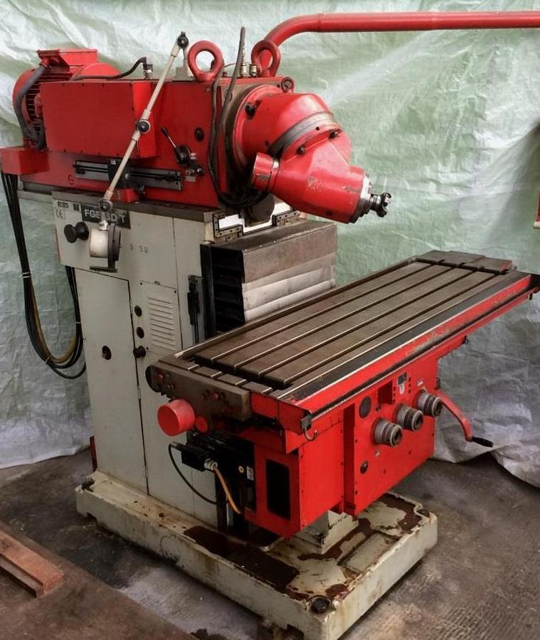 Konsolfräsmaschine (Universalfräsmaschine) STROJTOS - Frezavimo staklės: foto 3 Konsolfräsmaschine (Universalfräsmaschine) STROJTOS - Frezavimo staklės: foto 3