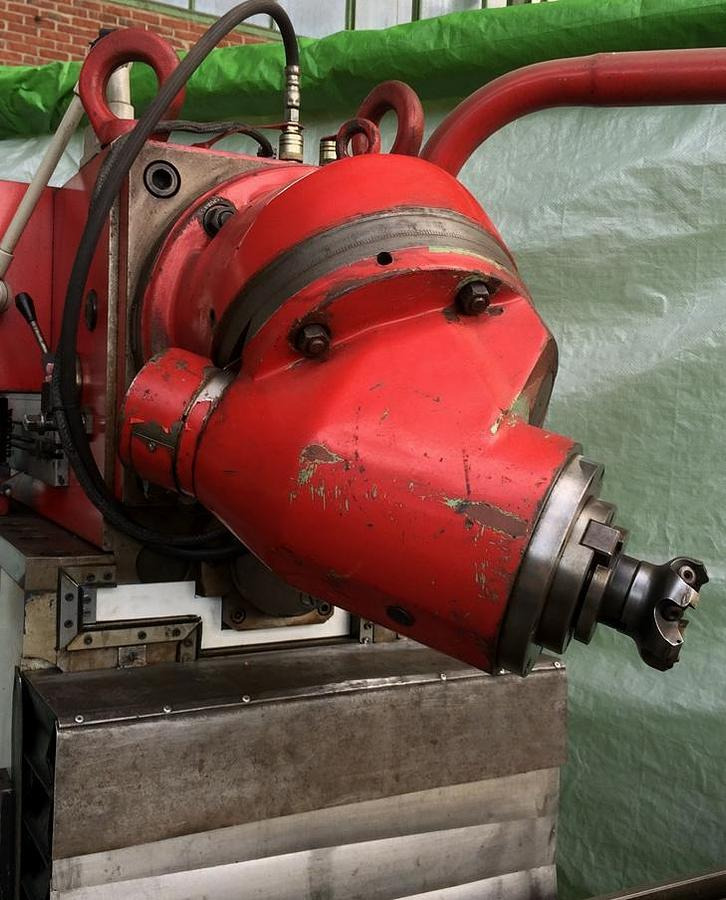 Konsolfräsmaschine (Universalfräsmaschine) STROJTOS - Frezavimo staklės: foto 4 Konsolfräsmaschine (Universalfräsmaschine) STROJTOS - Frezavimo staklės: foto 4