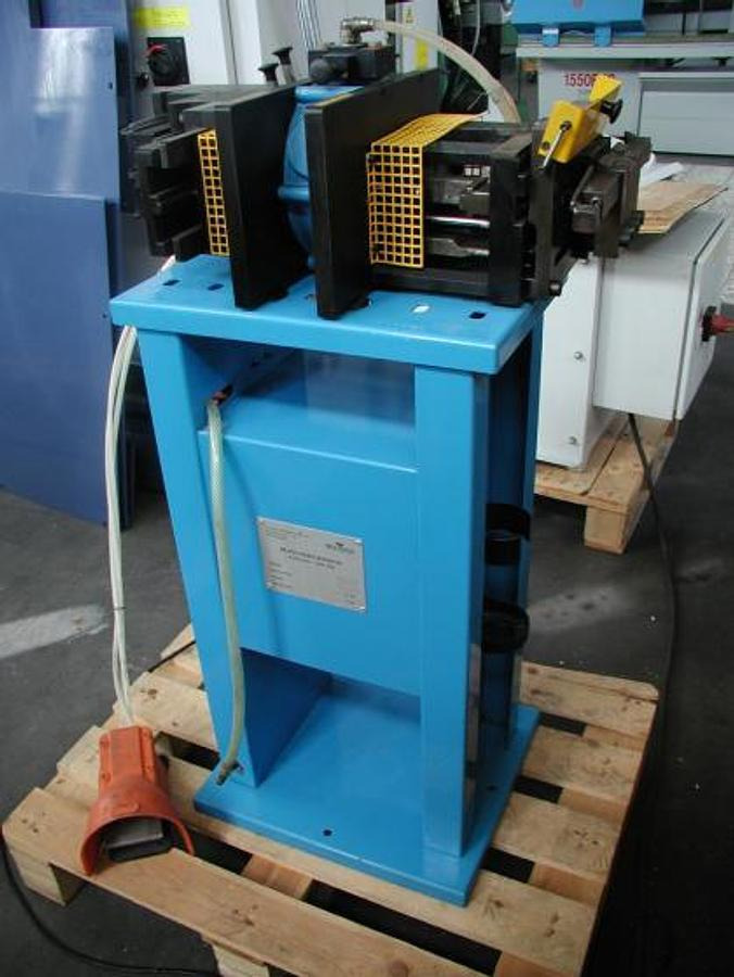 Multifunktionsstanze SCHÜCO - Pramoninė įranga: foto 1 Multifunktionsstanze SCHÜCO - Pramoninė įranga: foto 1