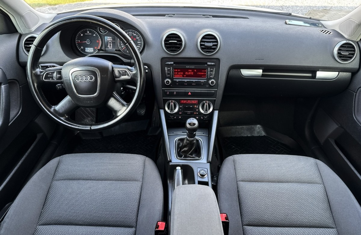 Audi A3 1.6 TDI 105KM Bezwypadkowy potwierdzony przebieg AUTO BARDZO ZADBANE - Lengvasis automobilis: foto 5 Audi A3 1.6 TDI 105KM Bezwypadkowy potwierdzony przebieg AUTO BARDZO ZADBANE - Lengvasis automobilis: foto 5