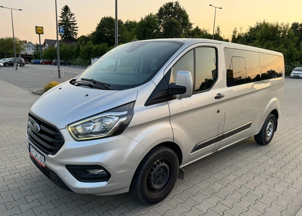 Ford Transit Custom 2.0 170 KM L2 LONG 2021 LED 8 osobowy NAWIEWY miejsc Salon PL - Mikroautobusas, Keleivinis furgonas: foto 4 Ford Transit Custom 2.0 170 KM L2 LONG 2021 LED 8 osobowy NAWIEWY miejsc Salon PL - Mikroautobusas, Keleivinis furgonas: foto 4