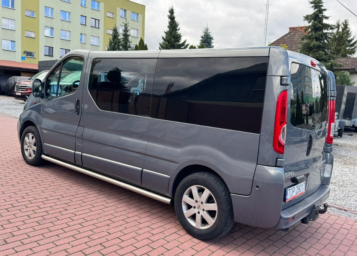 Opel Vivaro LONG 2.5 150KM Brygadówka Brygada Bezwypadkowy Super Stan FV23 - Komercinis automobilis su dviguba kabina: foto 4 Opel Vivaro LONG 2.5 150KM Brygadówka Brygada Bezwypadkowy Super Stan FV23 - Komercinis automobilis su dviguba kabina: foto 4