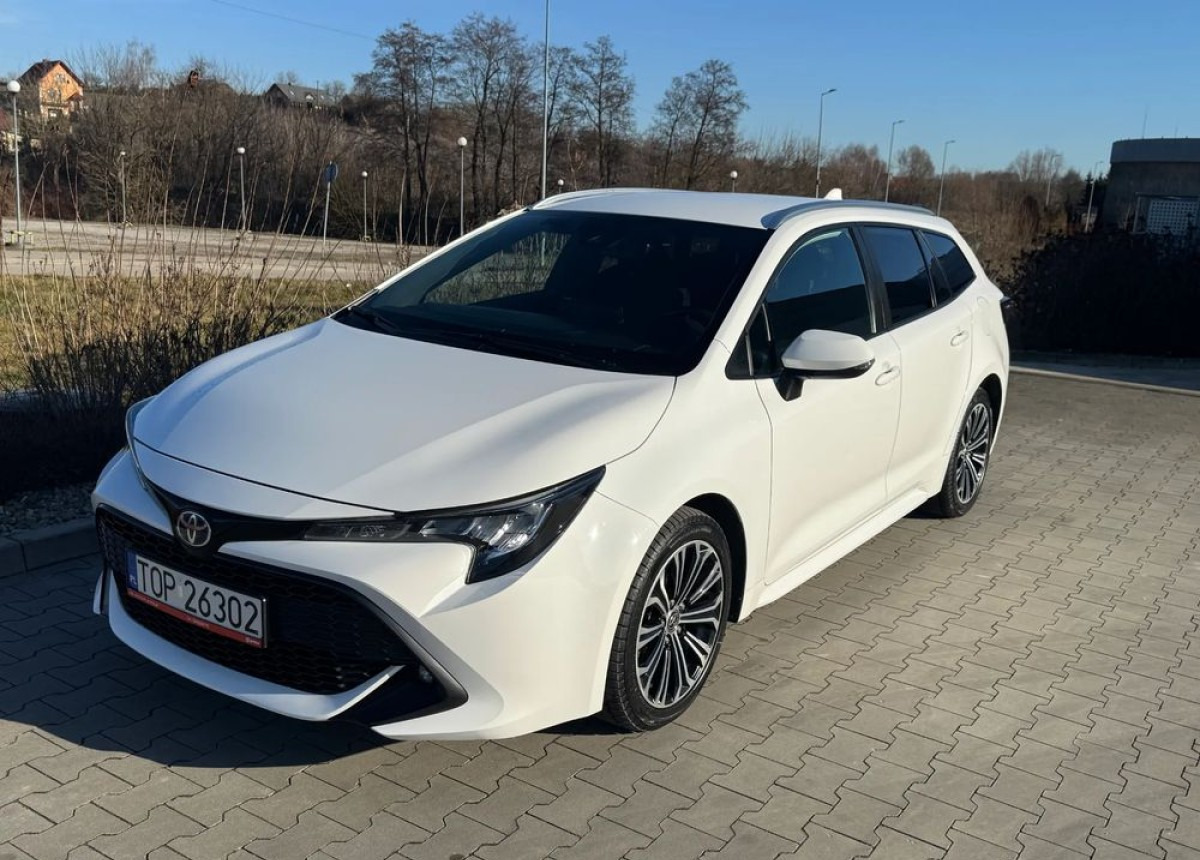 Toyota Corolla 1.8 Hybrid Active Niski przebieg LED FV23 W SUPER STANIE - Universalas: foto 3 Toyota Corolla 1.8 Hybrid Active Niski przebieg LED FV23 W SUPER STANIE - Universalas: foto 3