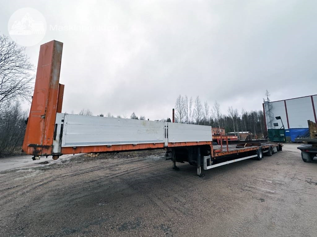 Briab Jumbotrailer - Žemo profilio platforma puspriekabė: foto 1 Briab Jumbotrailer - Žemo profilio platforma puspriekabė: foto 1