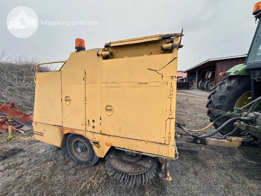 Broddway 1900 Sopmaskin - Gatvių šlavimo mašina: foto 5 Broddway 1900 Sopmaskin - Gatvių šlavimo mašina: foto 5