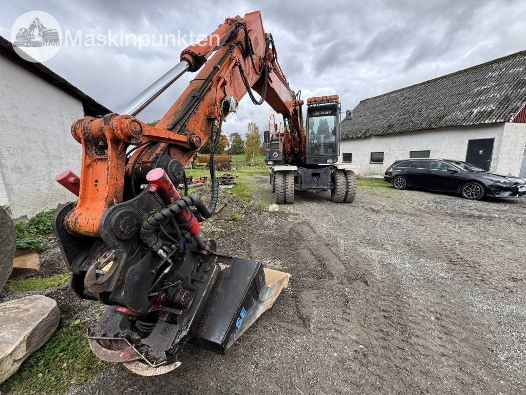 Hitachi ZX 140 W-3 - Ratinis ekskavatorius: foto 5 Hitachi ZX 140 W-3 - Ratinis ekskavatorius: foto 5
