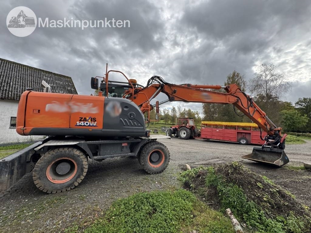 Hitachi ZX 140 W-3 - Ratinis ekskavatorius: foto 4 Hitachi ZX 140 W-3 - Ratinis ekskavatorius: foto 4